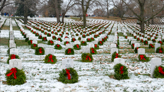 Volunteer group still needs 155,000 wreaths for veterans' graves