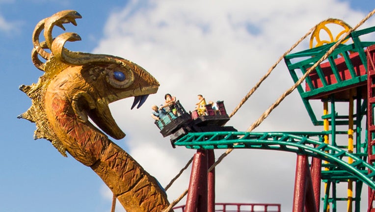 2015_BUSCH_GARDENS_TAMPA_COBRA'S_CURSE_MODEL_LOGO_05_1447787406636-401385-401385.jpg