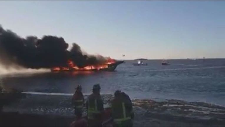 f9effa92-Casino_Boat_Fire_0_20180114224825