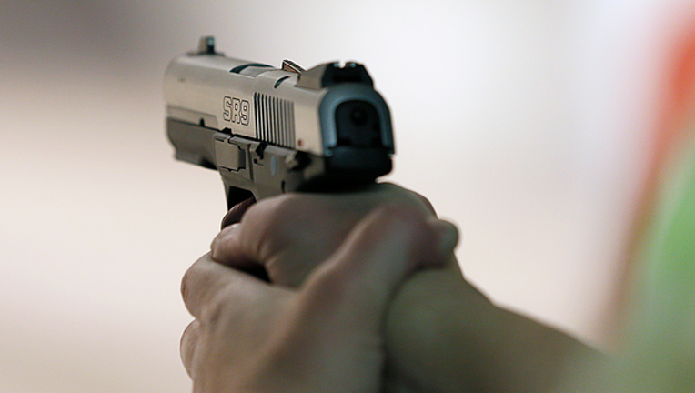 c711b987-GETTY_gun_021219_1549992643687-402429.png