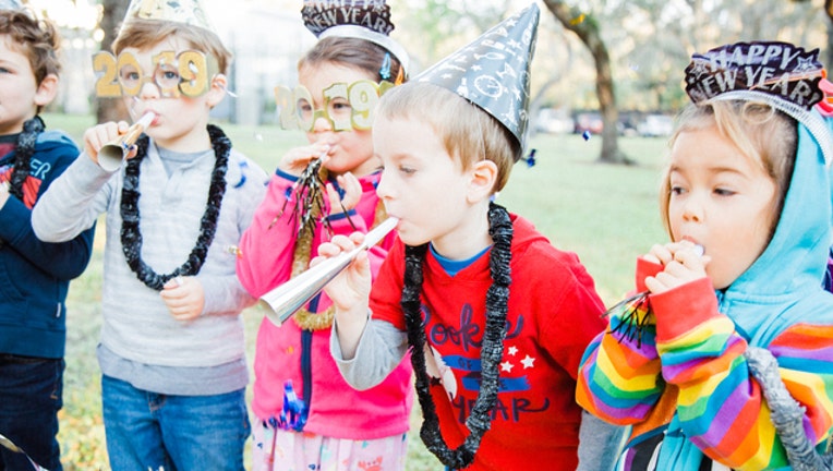 193057e1-Noon NYE for kids ZooTampa at Lowry Park