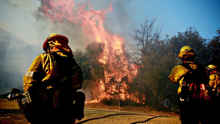 eca69600-Firefighterslookon_111418_GETTY-407068