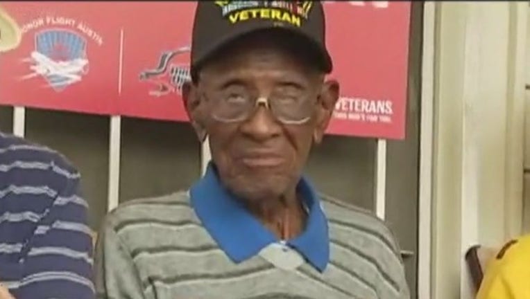 6066db10-Richard_Overton_recovering_after_battlin_0_20181225141040-407693