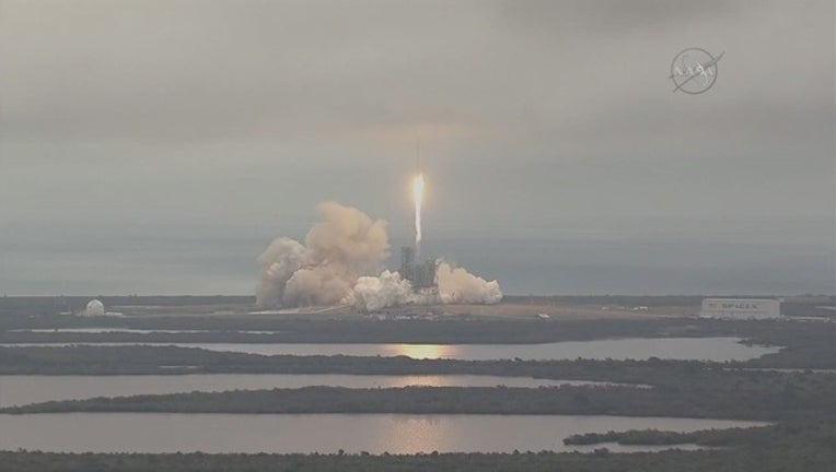 64b5b0a8-SpaceX_launches_Falcon_9_rocket_from_Ken_0_20170219160104