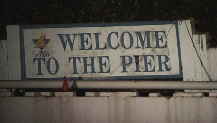bb5293ed-St Pete Pier body found