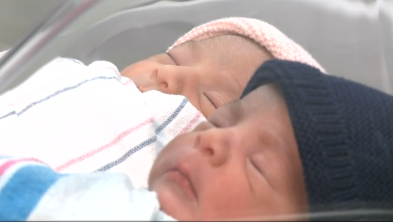 42cc4061-TX284B-PARENTAL LEAVE_00.00.03.06_1459866888085-405538.png