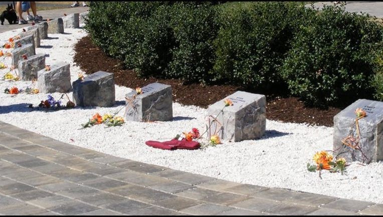 2cdd993d-VT_April_16_memorial 2_1492347727088-404023.jpg