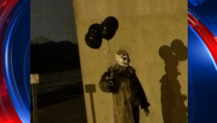 48f3ab3e-WI creepy clowns_1470360102323-409650.png