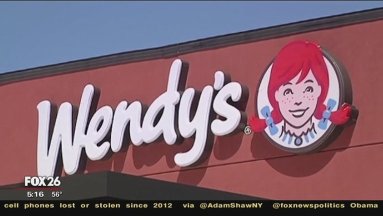 ba37c711-Wendy_s_credit_issues_for_customers_0_20160127232521-408795