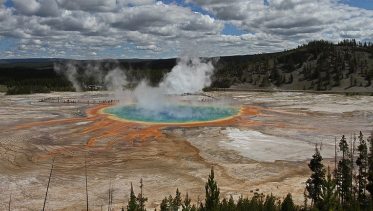 c094ca52-Yellowstone_NP_Midway_Geyser_Basin_NPS_Photo(Neal_Herbert)_1479416780923-402429.jpg