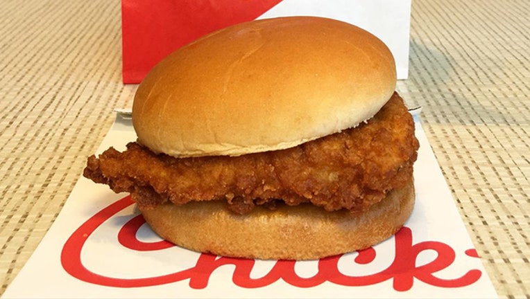 60a6e5e0-chickfila sandwich_1539605160292.jpg.jpg