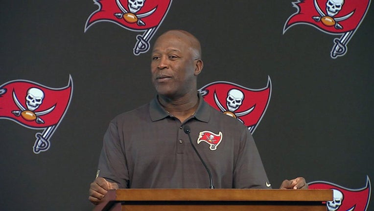 lovie smith 2_1452174102950.jpg