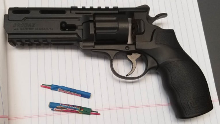 856fc353-pellet gun_1517509282266.jpg.jpg