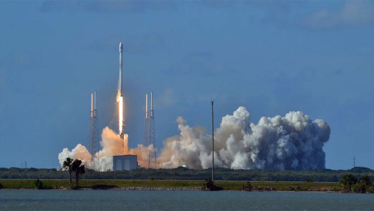 4e545376-spacex-launch_1464389589785-402429.jpg