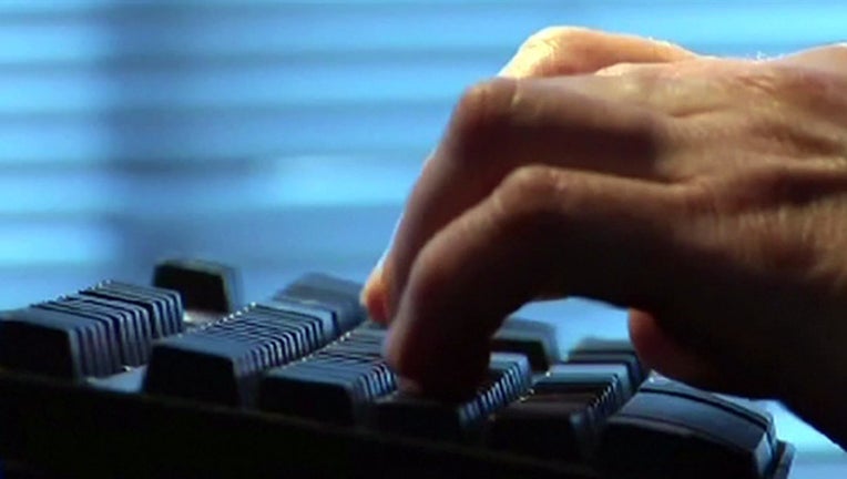 3d878465-keyboard typing