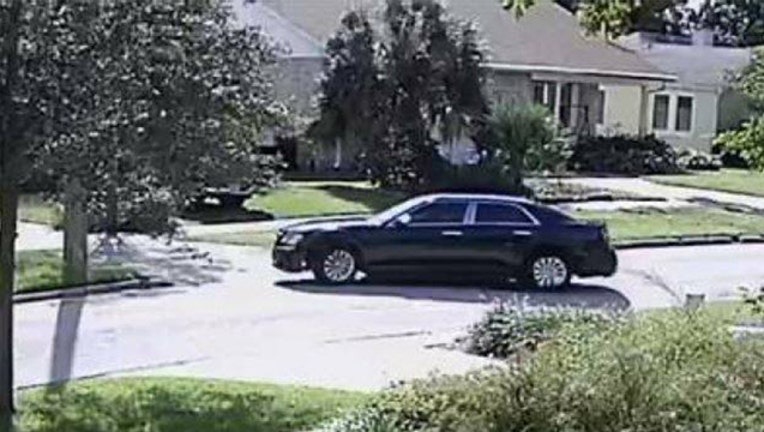 c0291618-tampa robbery suspect car_1541415282198.jpg.jpg