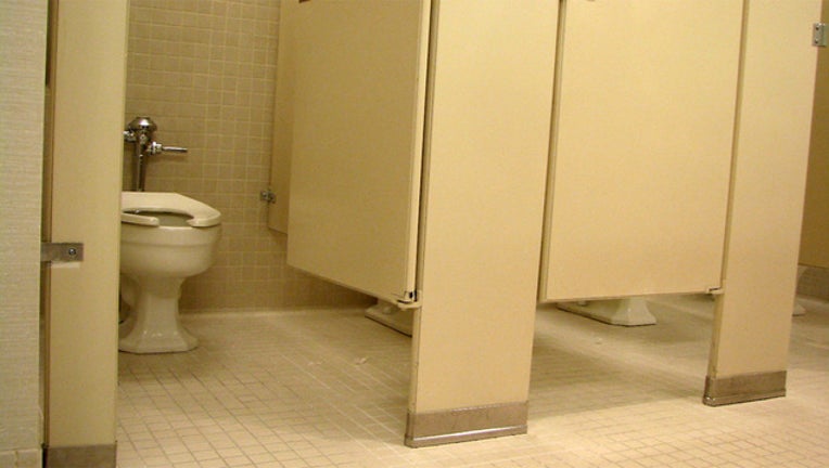 f27804cd-toilet_1450273926937-402970.jpg