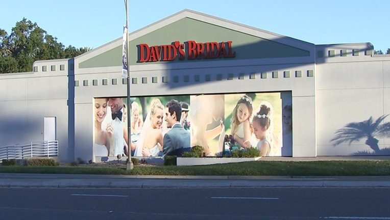 86138ef5-wtvt_davidsbridal_11192018_1542644790093.jpg