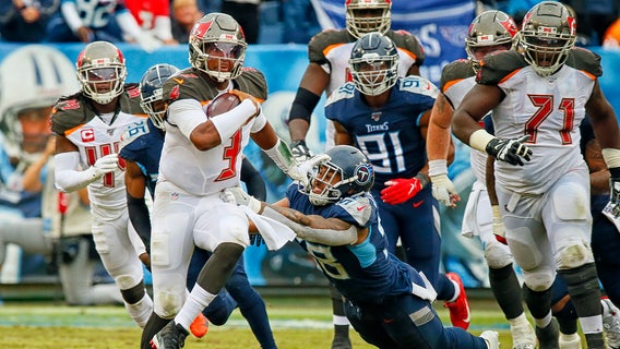 Titans force 4 turnovers by Winston, hold off Buccaneers
