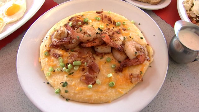 A 1950s-themed diner in Tampa never closes