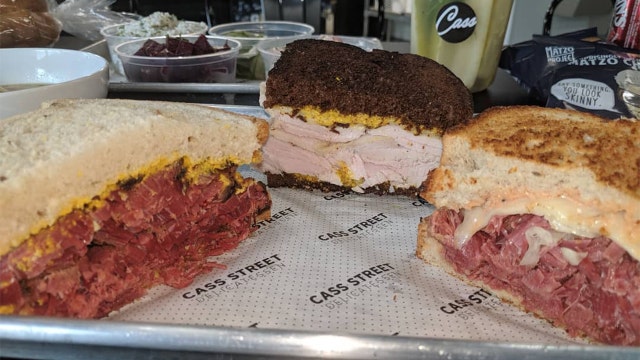 Cass Street Deli: Where it takes days to prepare good pastrami