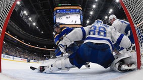 Blues beat Lightning to spoil Maroon’s homecoming