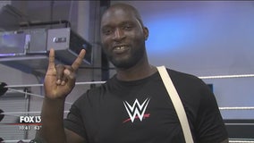 WWE's new 7-foot superstar a familiar face in Tampa sports