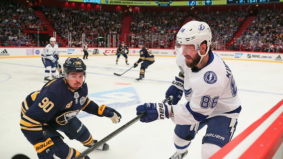 Kucherov scores as Lightning top Sabres 3-2 in Sweden
