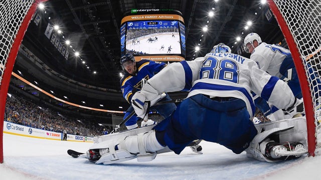 Blues beat Lightning to spoil Maroon’s homecoming