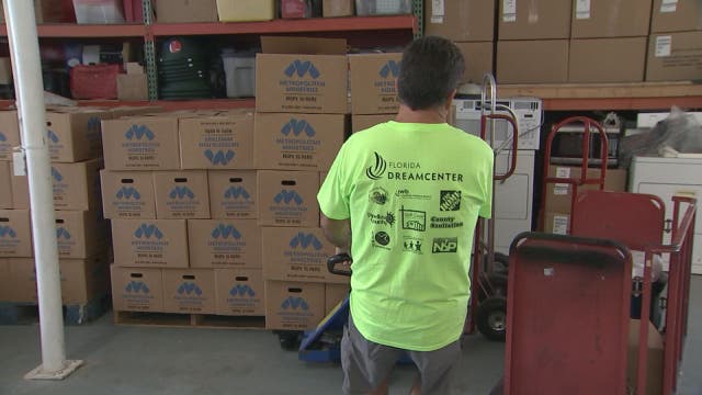 Thanksgiving meal boxes distributed to families in Pinellas County