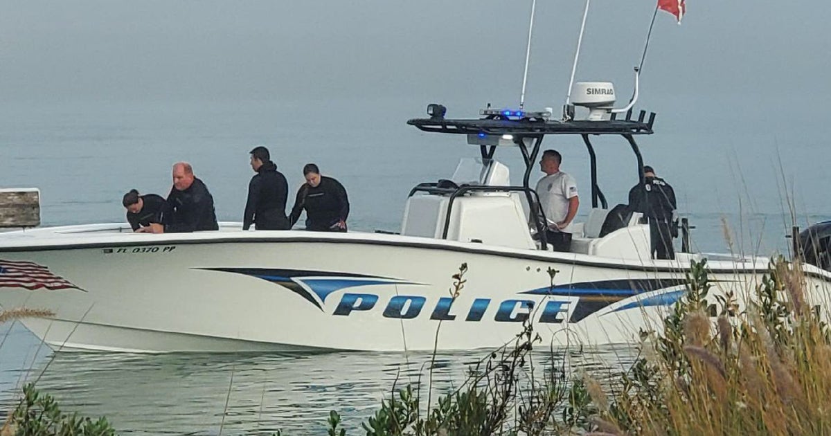 Sarasota police investigate diver death | FOX 13 Tampa Bay