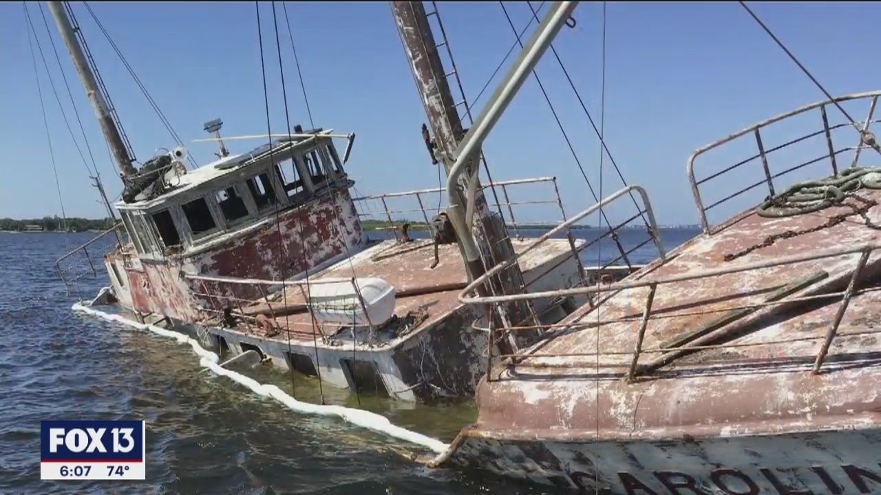 Linder 440 boat is wreck after 15 months on the sea