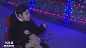 Neighbor's Christmas lights inspire non-verbal teen to sing