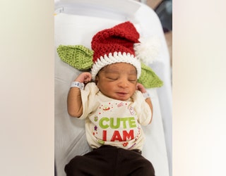 Pittsburgh Hospital Dresses up Newborns in Baby Yoda Hats