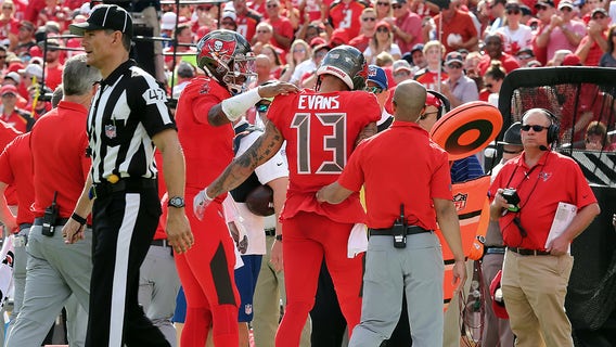 Buccaneers' Mike Evans likely out for season after injuring hamstring in TD catch