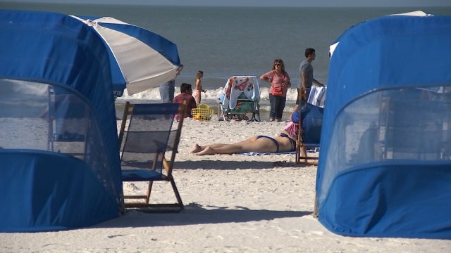 Christmas Day means beach day when the temperature is 80°