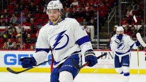 Tampa Bay Lightning beat Hurricanes 3-1 for seventh straight win 