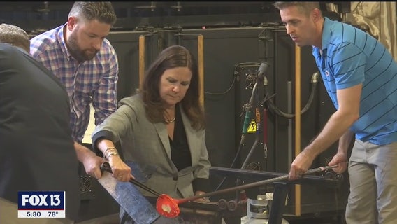 Second lady attends art workshop for veterans battling PTSD in St. Petersburg