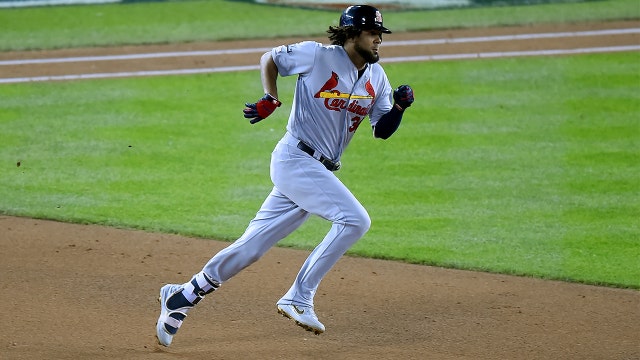 Tampa Bay Rays acquire Martinez from Cardinals for pitching prospect