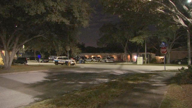 Barricaded man in Clearwater home prompts SWAT standoff