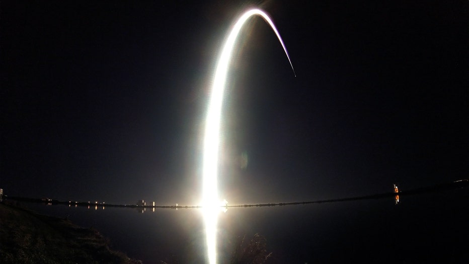 Time-lapse of the third Falcon 9 Starlink launch