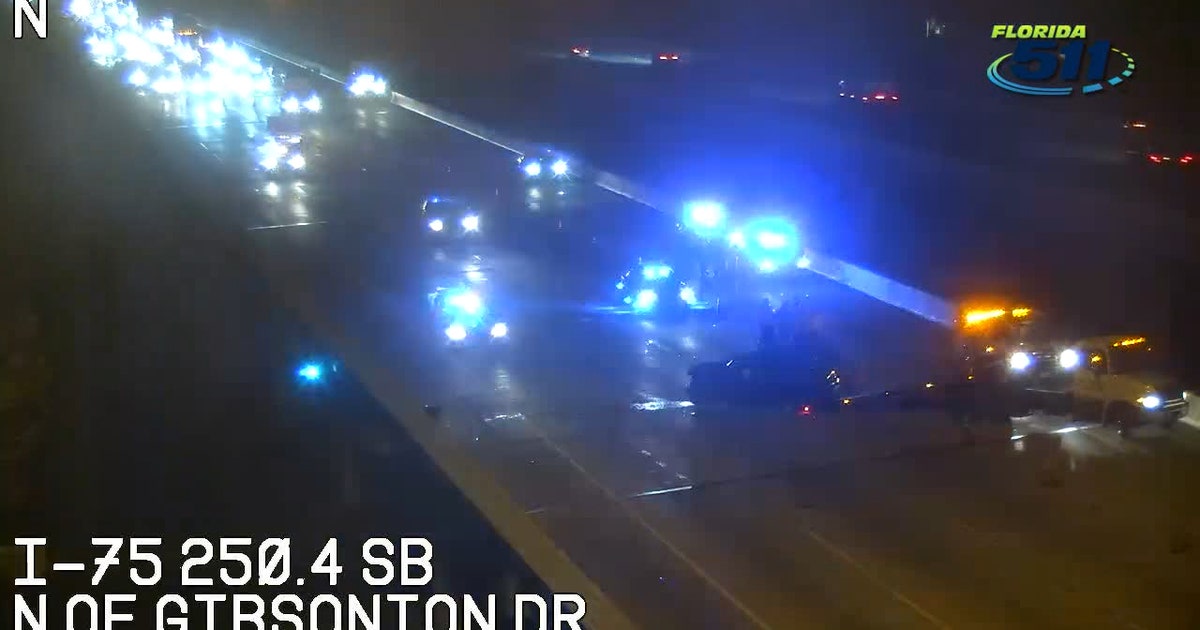 At least one dead in I-75 crash in Gibsonton | FOX 13 Tampa Bay
