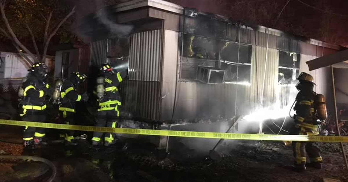 Tampa mobile home fire injures 1 | FOX 13 Tampa Bay