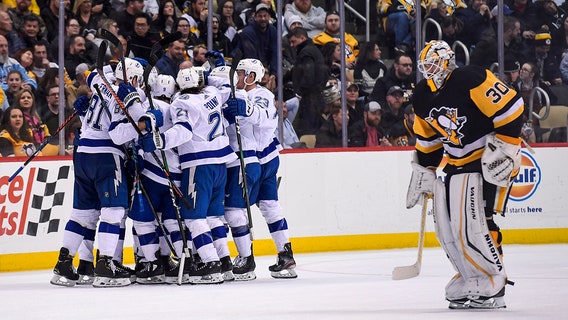 Gourde lifts Lightning over Pens 2-1 in OT for 8th straight