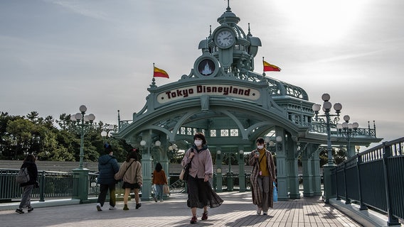 Coronavirus to close Tokyo Disneyland through mid-March
