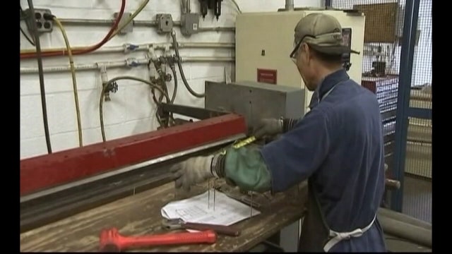 Sen. Rubio proposes end to non-competes for blue collar careers