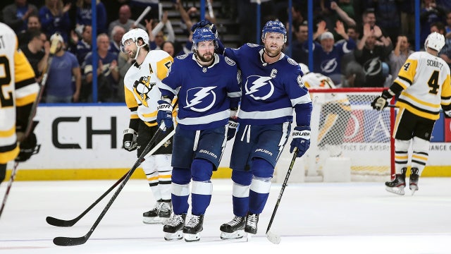 Stamkos, Kucherov, Vasilevskiy lift Lightning over Penguins