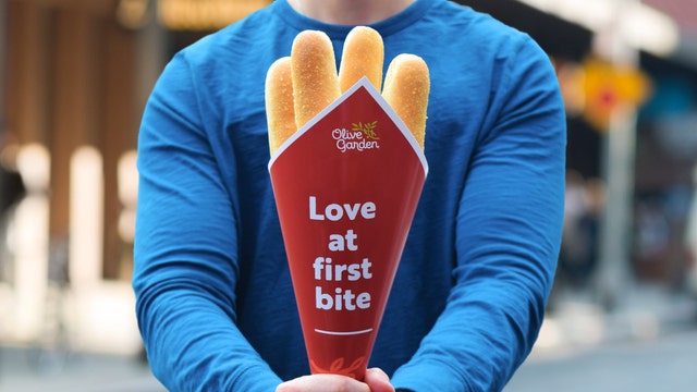 Olive Garden serving up bouquets of breadsticks for Valentine's Day