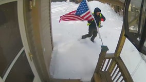 Maine delivery driver fixes fallen American flag