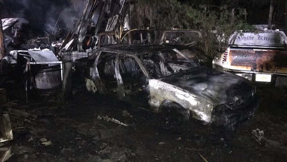 Man critically injured after fire destroys Spring Hill mobile home, five vehicles
